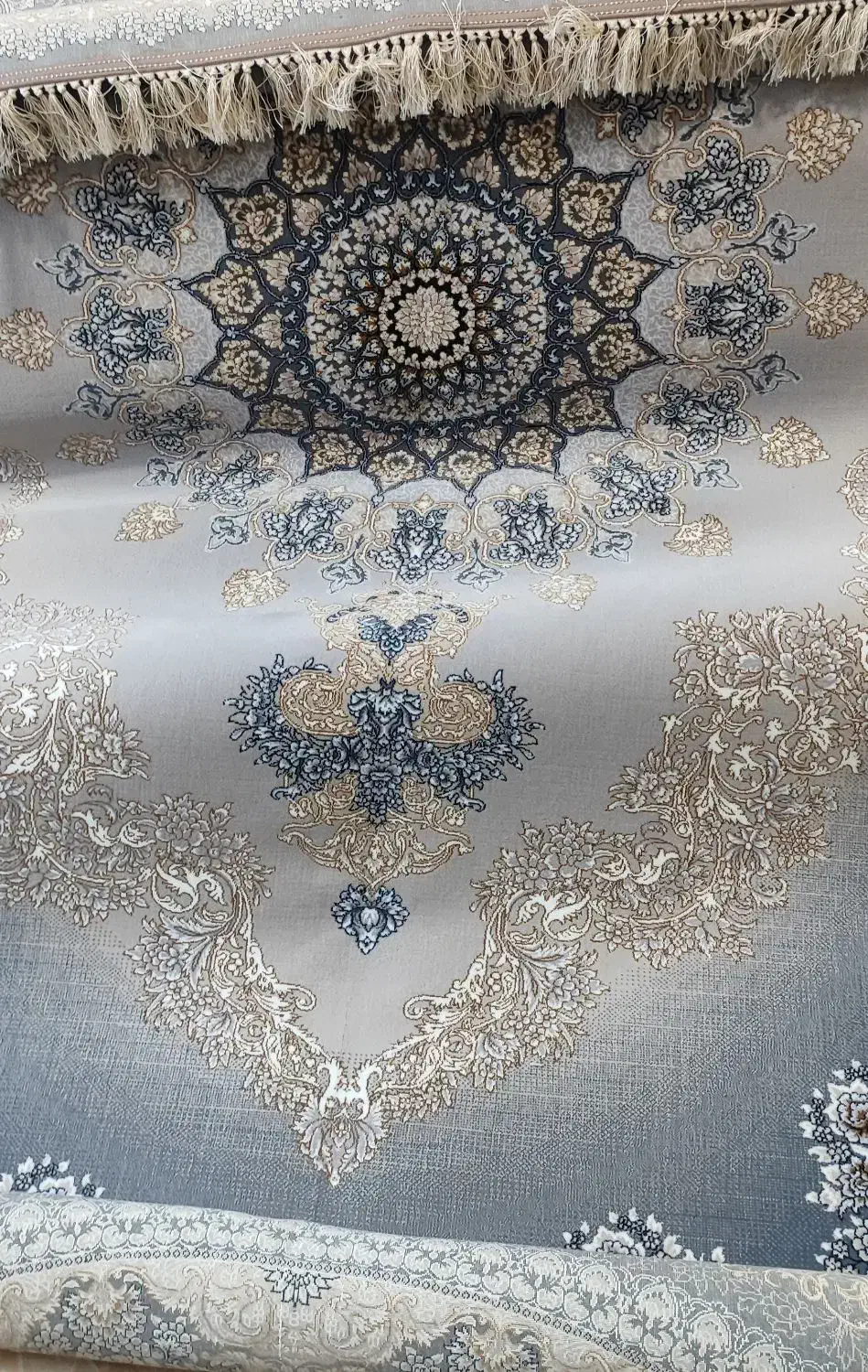 فرش 12متری یه تخته|فرش|بروجرد, |دیوار