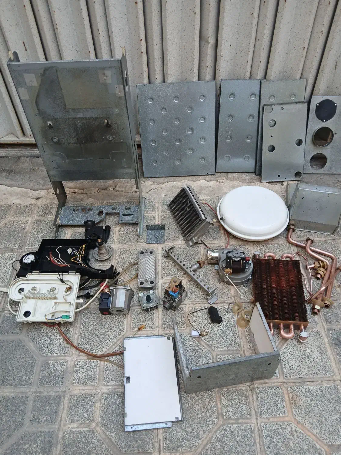 سرویس و تعمیر پکیج و آبگرمکن دیواری|خدمات پیشه و مهارت|اصفهان, پروین|دیوار