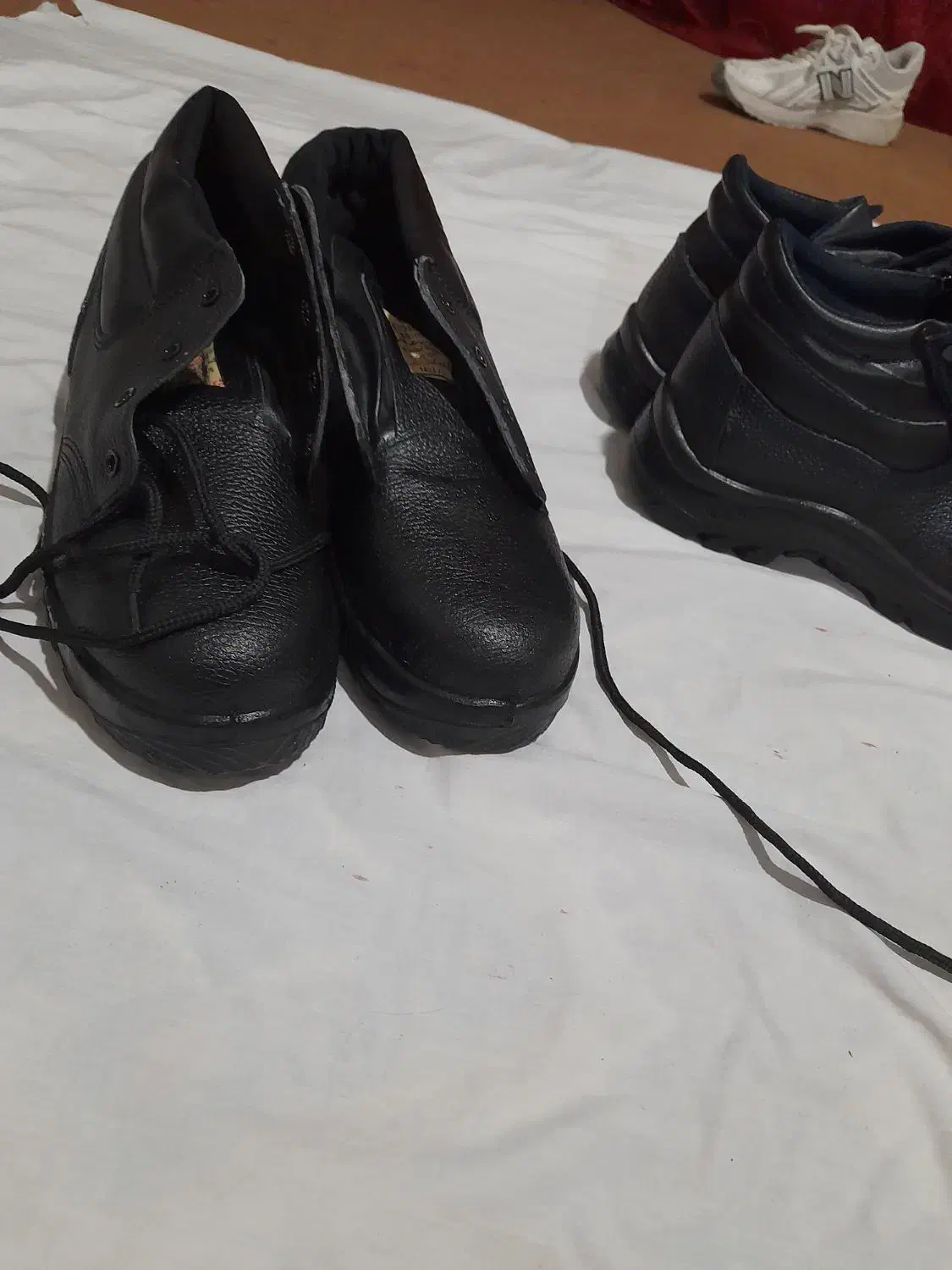 بادگیر و کفش کار|کیف، کفش، کمربند|بجنورد, |دیوار