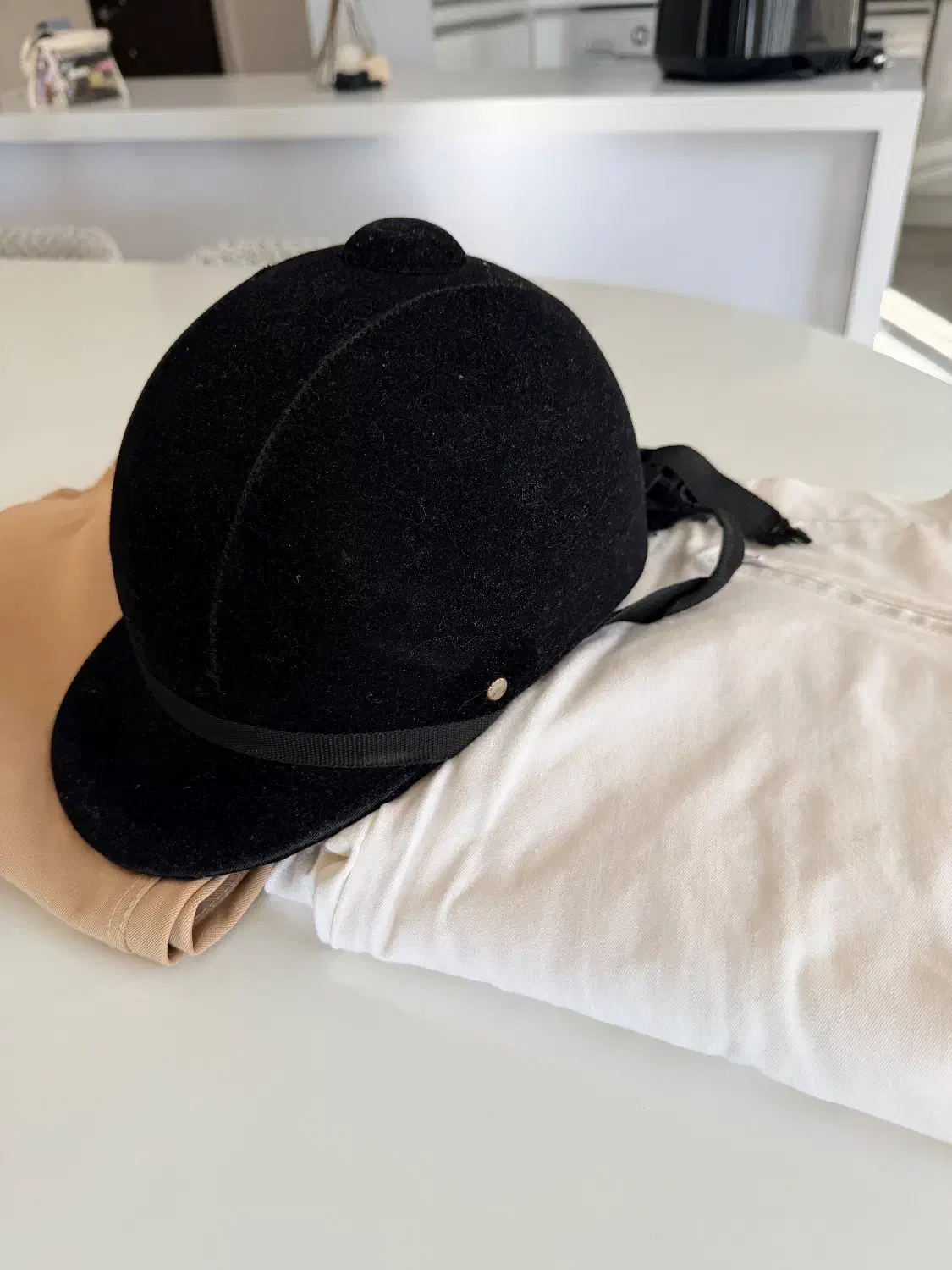 کلاه و شلوار سوار کاری|اسب و تجهیزات اسبسواری|کرج, فاز ۳ مهرشهر|دیوار