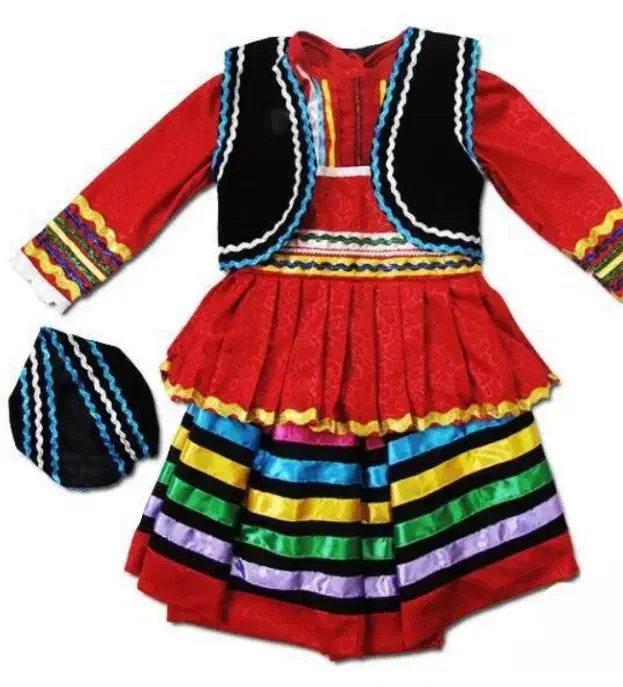 لباس بچه محلی، ۶۰۰|لباس|لاهیجان, خمیر کلایه|دیوار