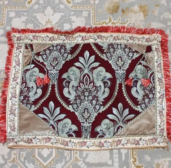 روبالشتی سایز بزرگ|رختخواب، بالش، پتو|شیراز, حافظیه|دیوار
