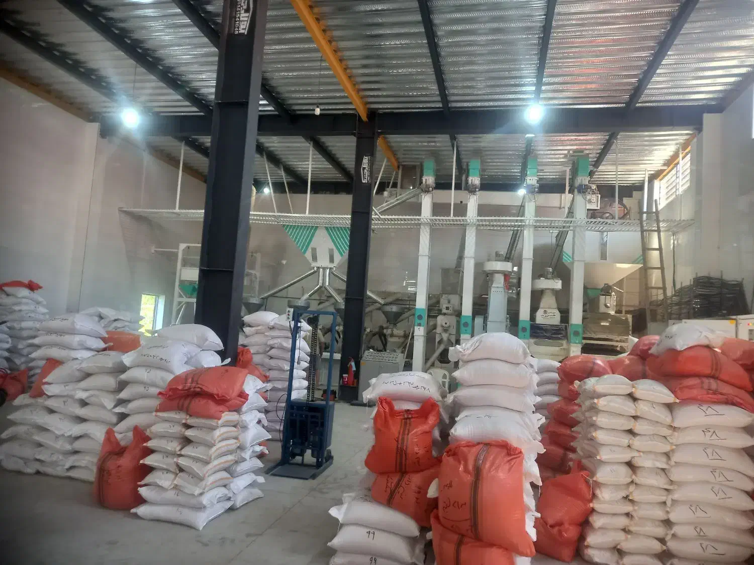 کارگر برای کارخانه برنجکوبی|استخدام صنعتی، فنی، مهندسی|صومعه‌سرا, |دیوار