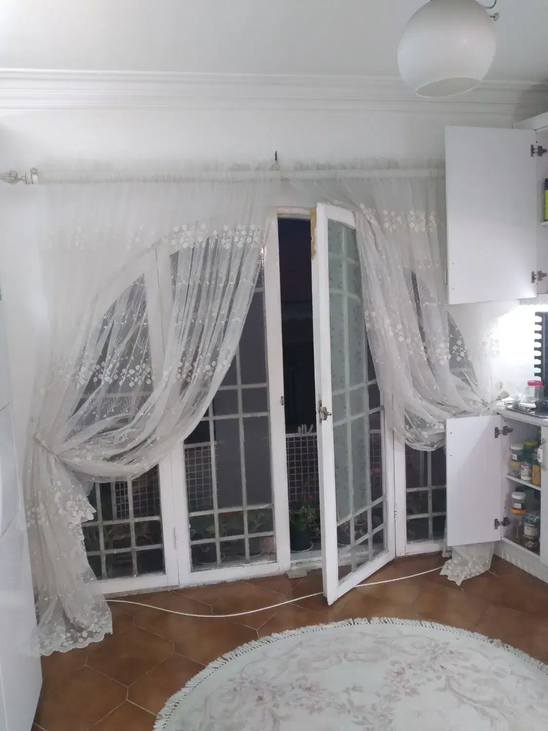 اجاره سه خوابه درچهار راه پورسینا|اجارهٔ آپارتمان|رشت, پورسینا|دیوار