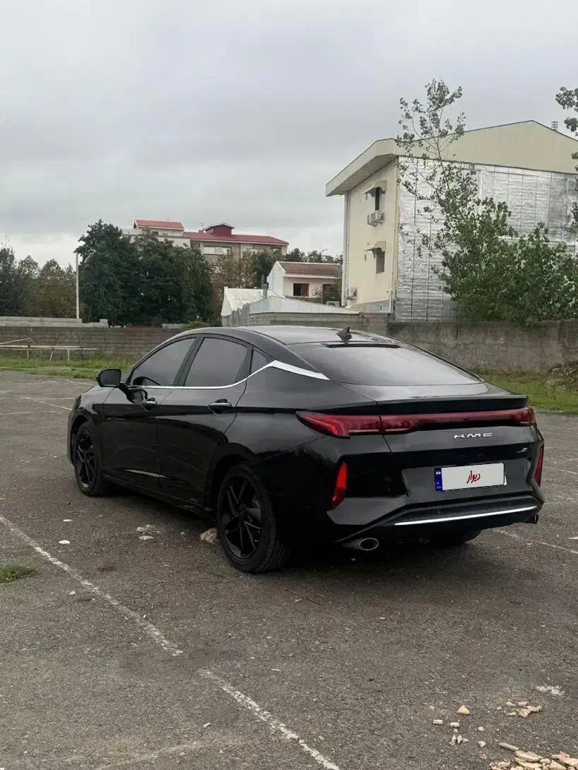 Kmc j7 مدل 1403 بی رنگ و ضربه|خودرو سواری و وانت|رشت, یخسازی|دیوار