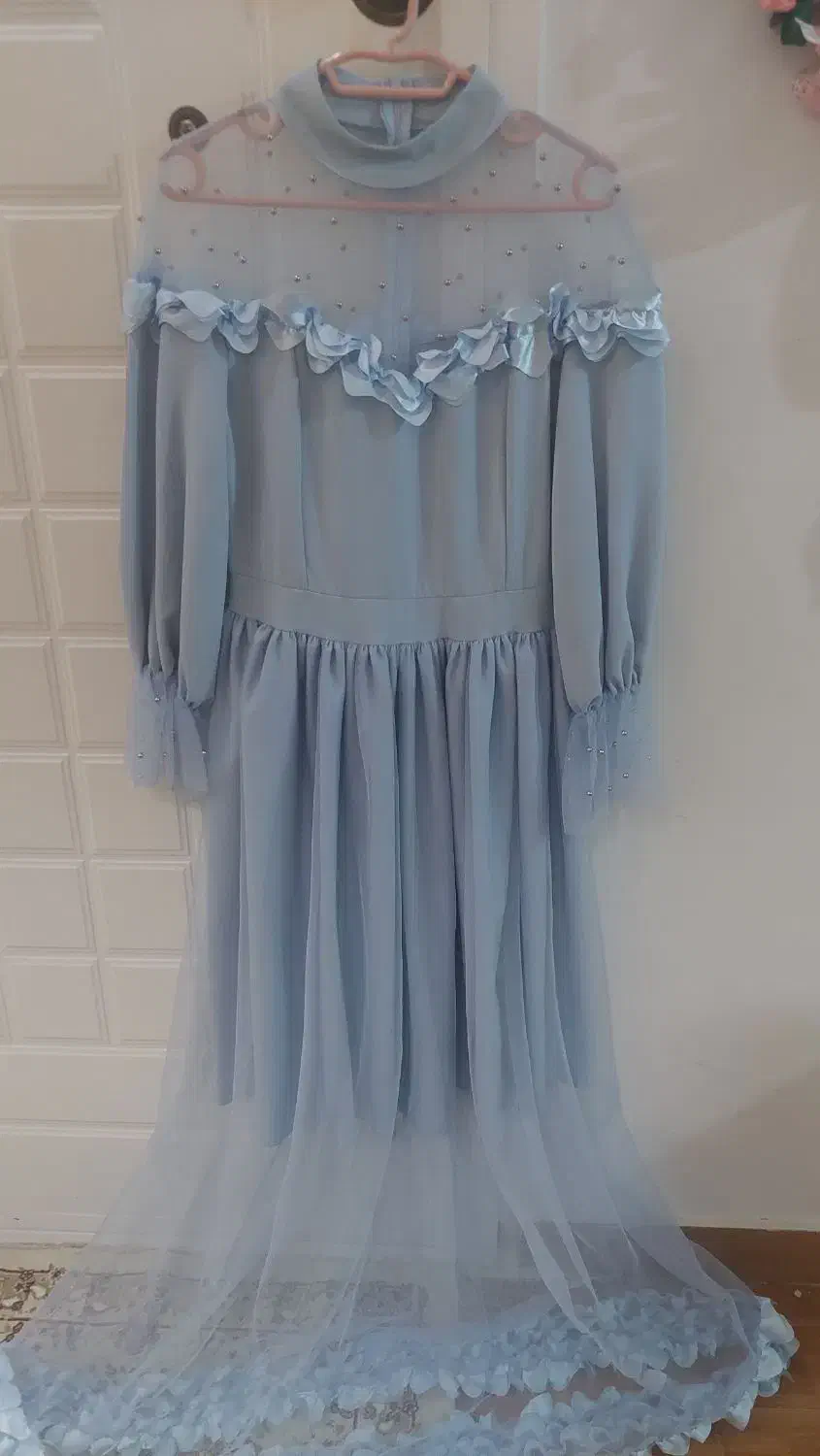 پیراهن  مجلسی|لباس|رشت, گلباغ نماز|دیوار