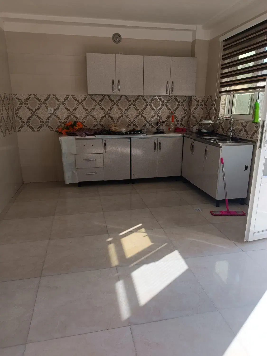 اجاره سالیانه ی طبقه ی اول تازه ساخت|اجارهٔ خانه و ویلا|اسالم, |دیوار