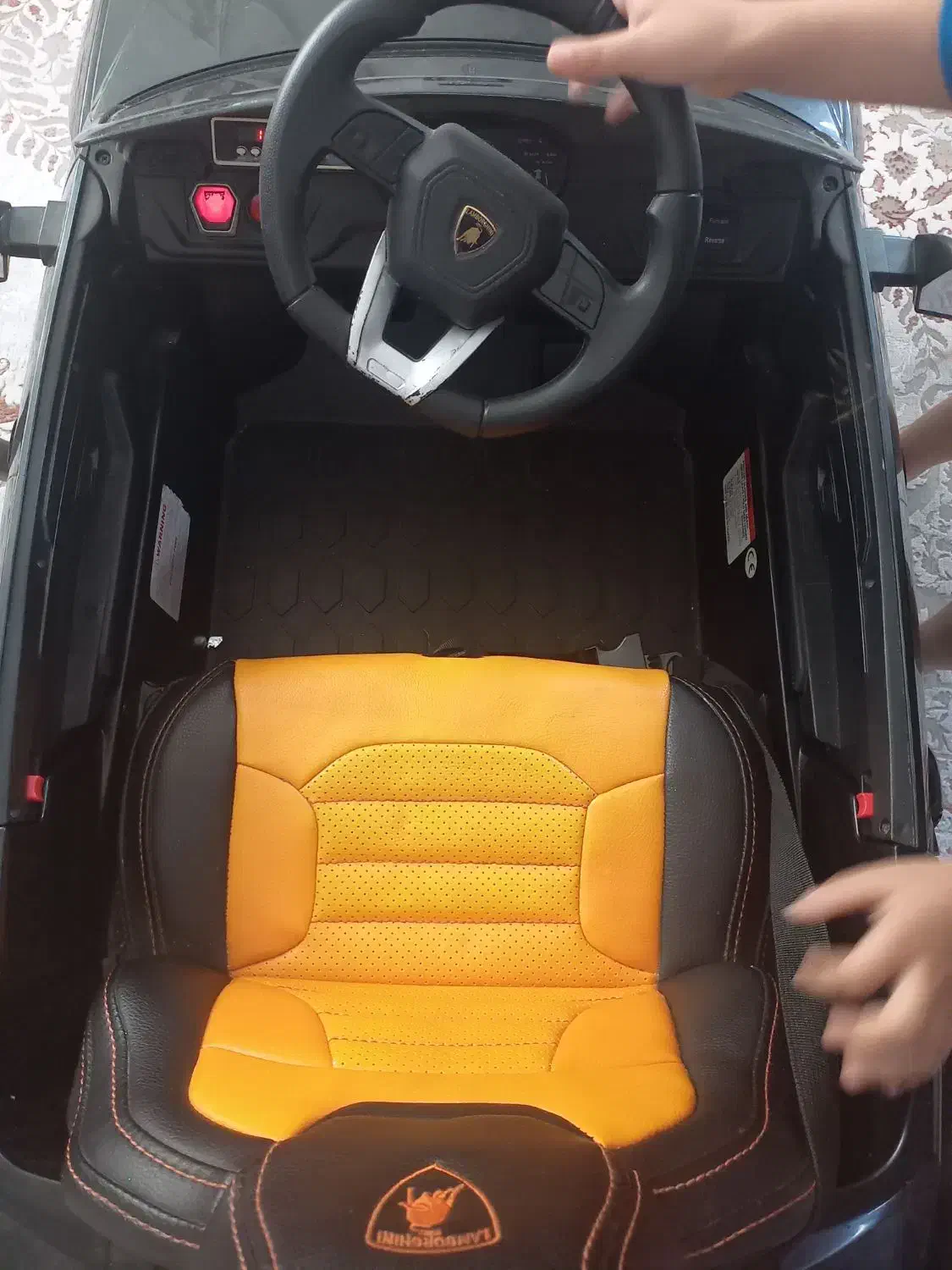 ماشین لامبورگینی تحت لیسانس|اسباببازی بچه|گلستان (تهران), |دیوار