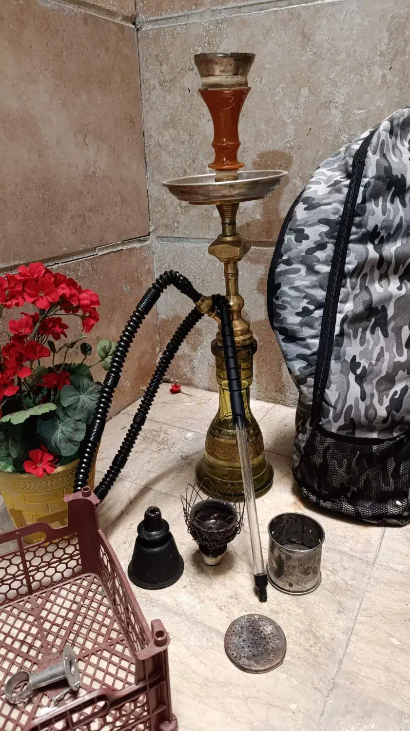 قلیان بدنه برنجی سنگین وکیف وزغال وهمه تجهیزات|صنایع دستی و سایر لوازم تزئینی|تهران, اختیاریه|دیوار