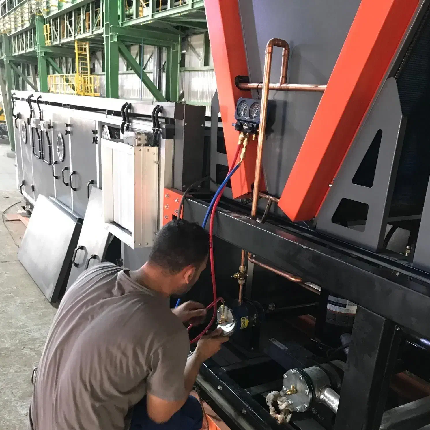 تعمیرات تخصصی چیلر تهویه مطبوع و سیستم‌های برودتی.|خدمات پیشه و مهارت|تهران, میدان ولیعصر|دیوار