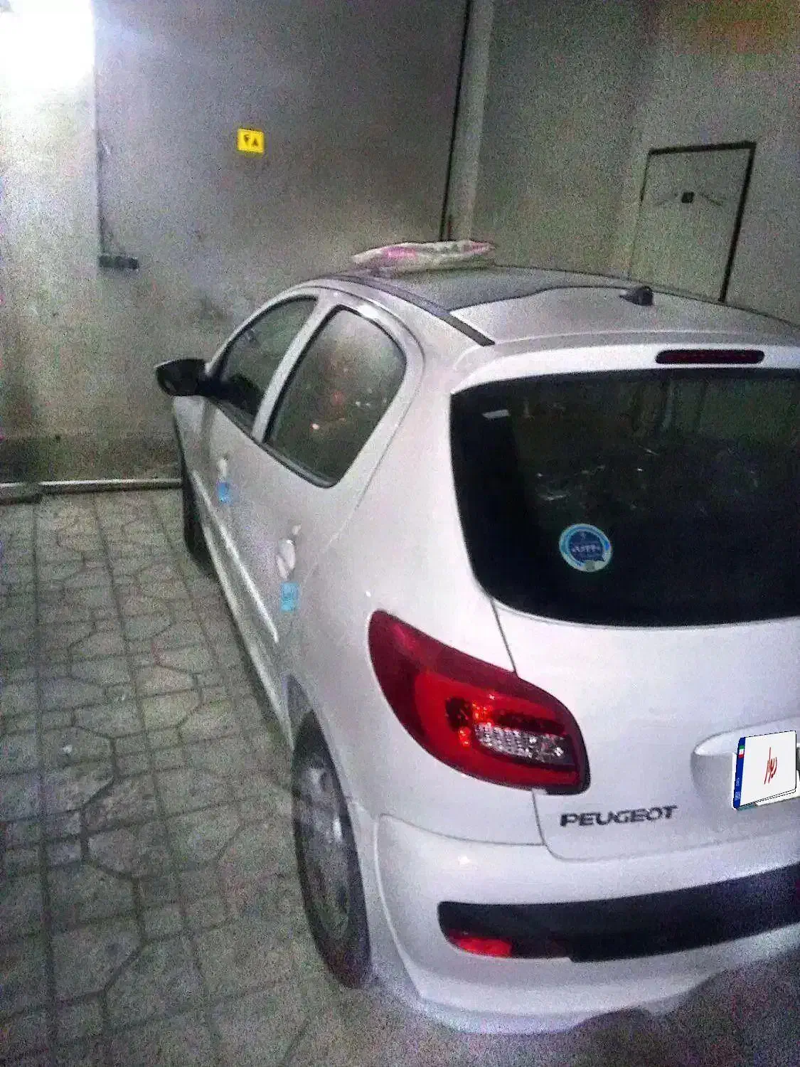 پژو۲۰۷ ارتقا یافته مدل ۴۰۳ کارکرد۳۵۰۰|خودرو سواری و وانت|اراک, |دیوار