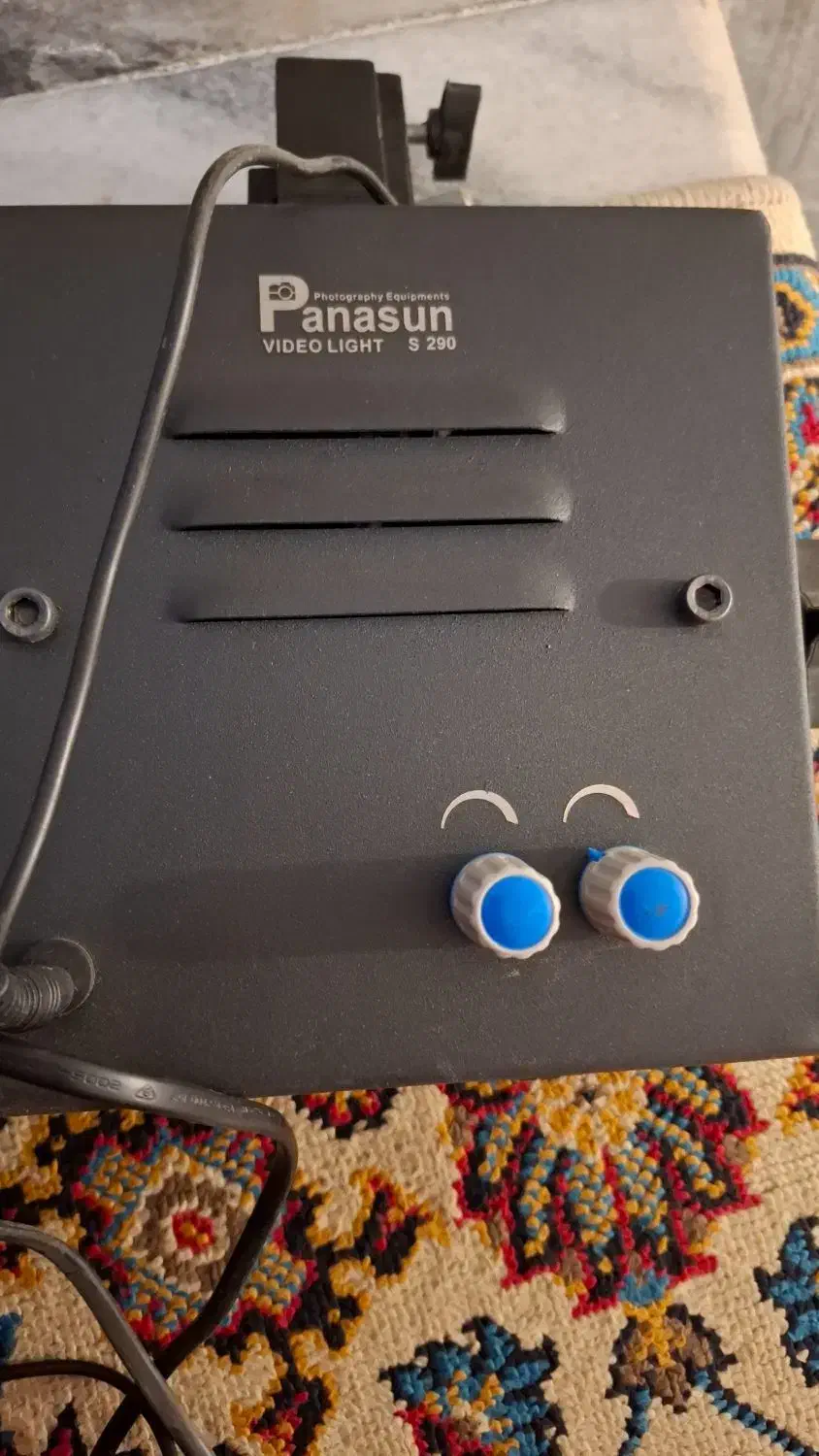 نور فلات مربعی حراج واقعی|دوربین عکاسی و فیلم‌برداری|مشهد, سعد آباد|دیوار