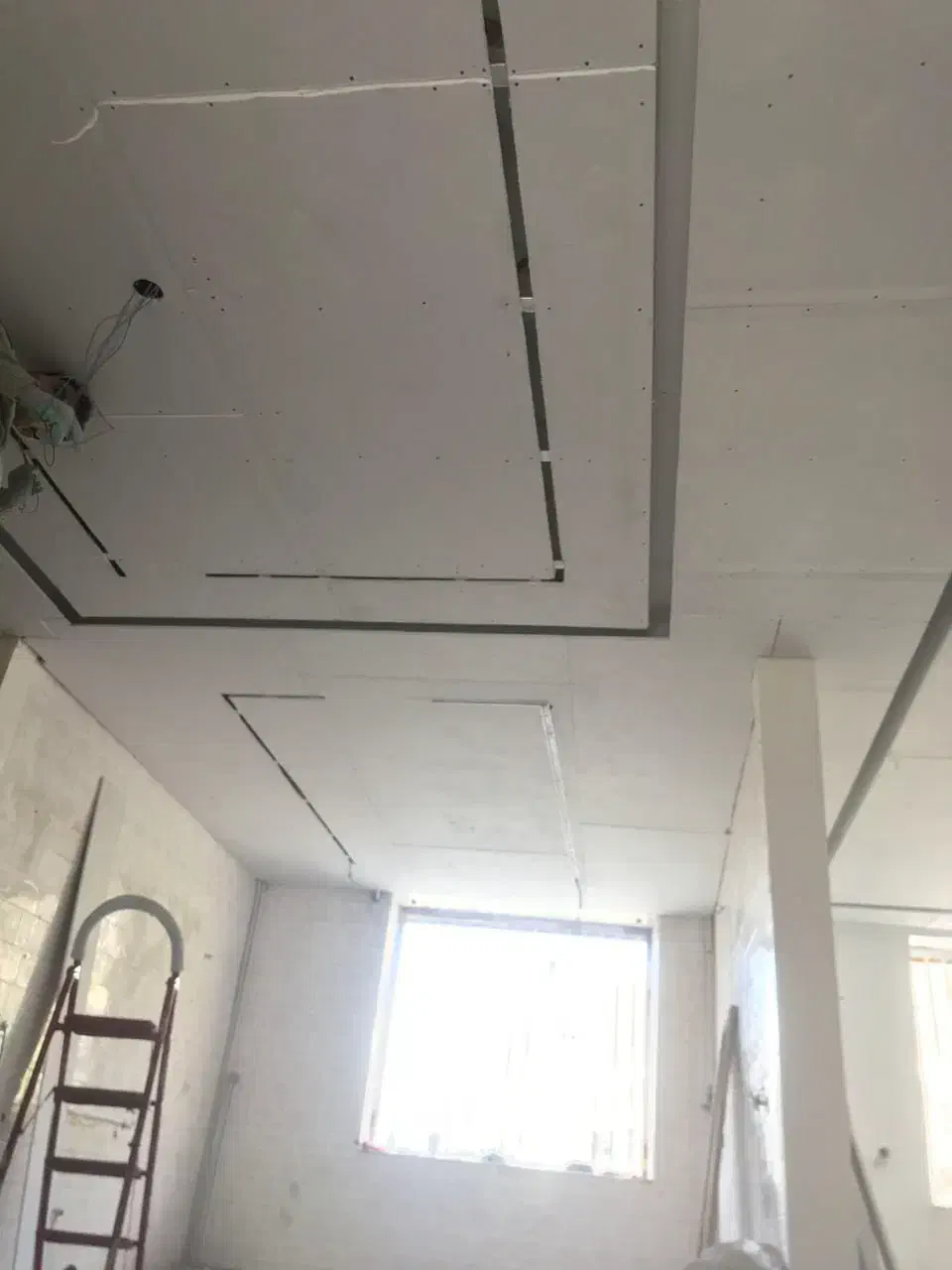 سیم کشی و برق کاری و نصب لاینر ارومیه|خدمات پیشه و مهارت|ارومیه, |دیوار