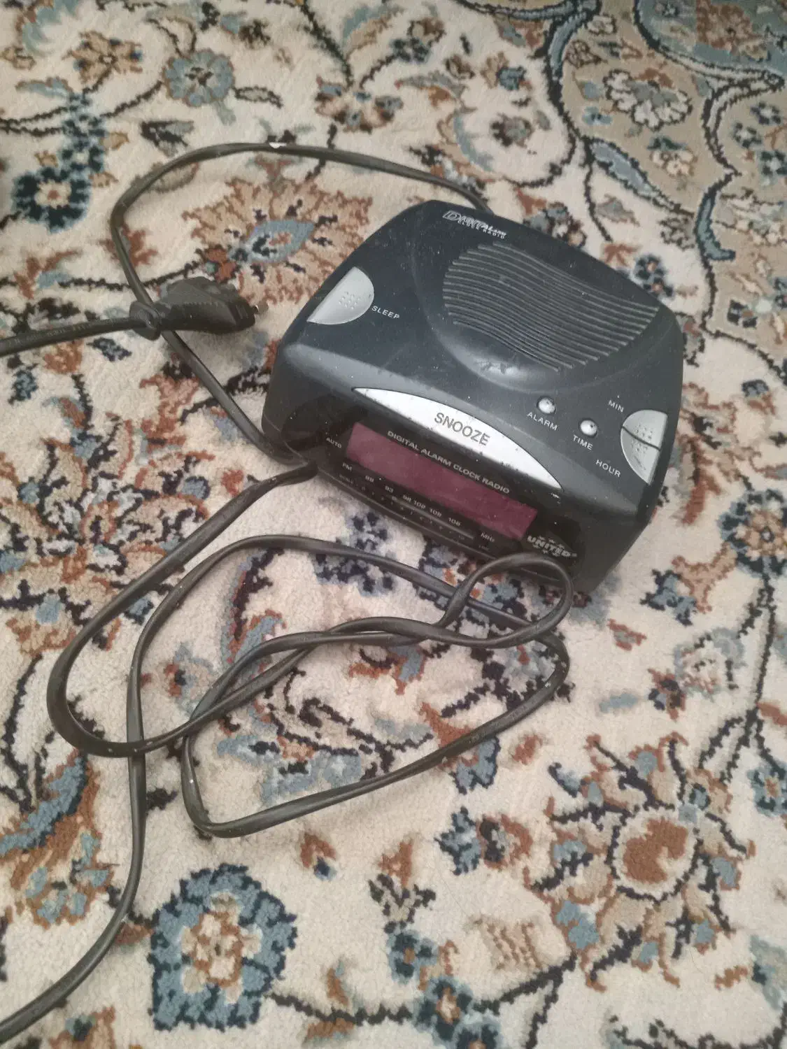 رادیوقدیمی وکابل تلوزیون کاملاسالم|صوتی و تصویری|تهران, علم و صنعت|دیوار