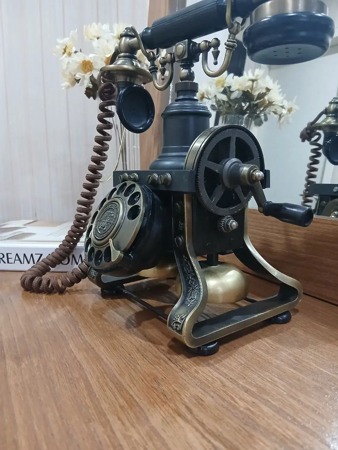 تلفن کلاسیک رومیزی|تلفن رومیزی|اراک, |دیوار