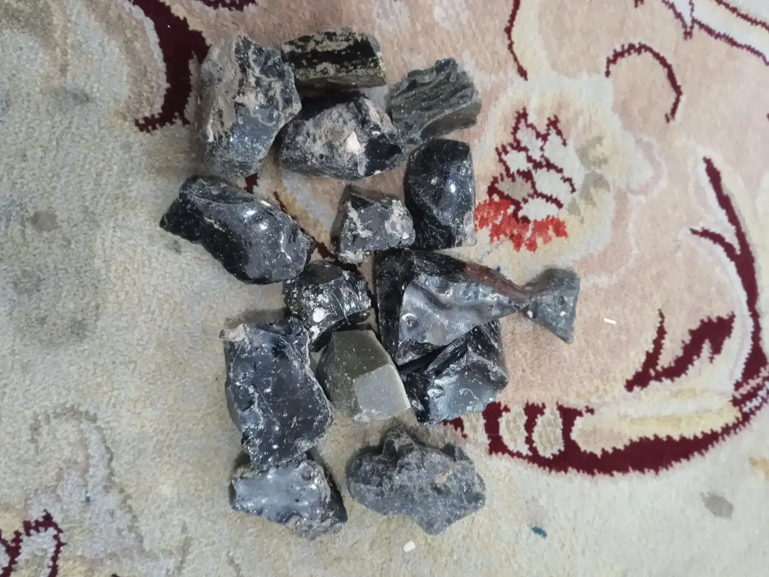 سنگ راف ابسدین، سرپانتین|جواهرات|میبد, |دیوار