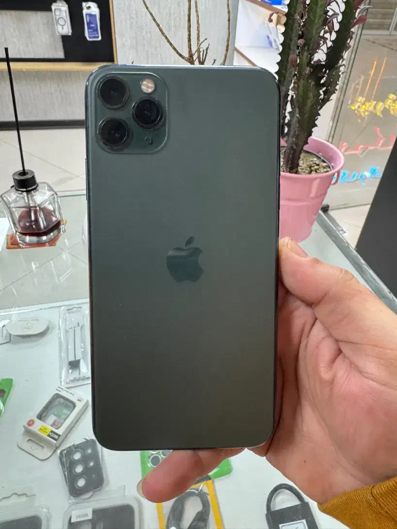 آیفون ۱۱ پرو مکس|موبایل|کرج, اصفهانی‌ها|دیوار