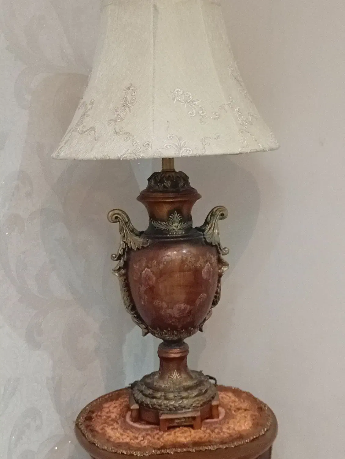 لوازم منزل|چراغ خواب و آباژور|اندیشه, شهرک کوثر|دیوار