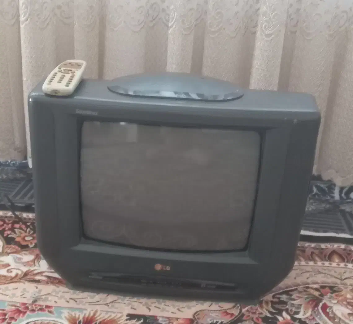 تلویزیون ۱۴ اینچ رنگی سالم|تلویزیون و پروژکتور|اقبالیه, |دیوار