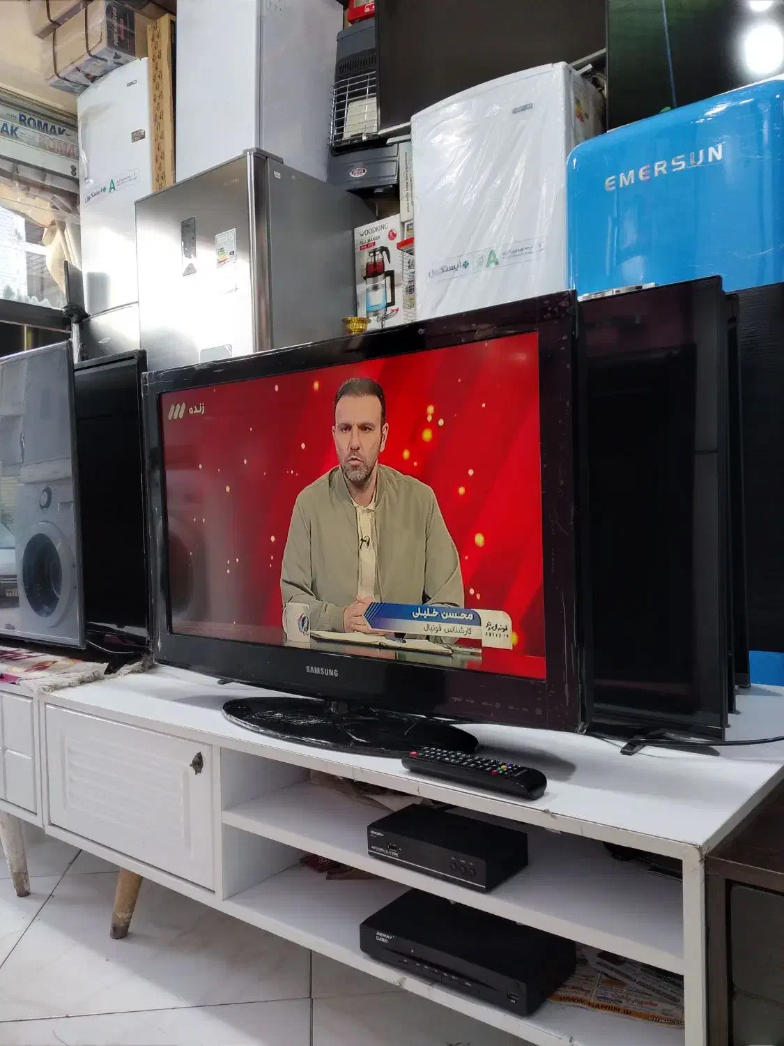 LCD32 اینچ سری 4 سامسونگ فلش خور دیجیتال درحد|تلویزیون و پروژکتور|پرند, فاز ۲|دیوار