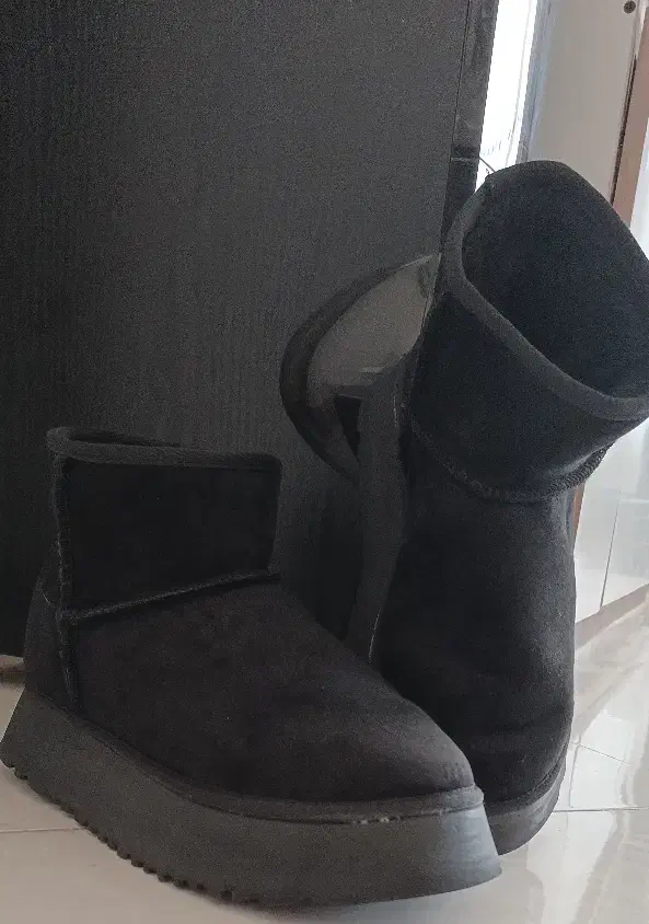 نیم بوت زنانه آگ سایز 40 قالب بزرگ|کیف، کفش، کمربند|الوند, |دیوار