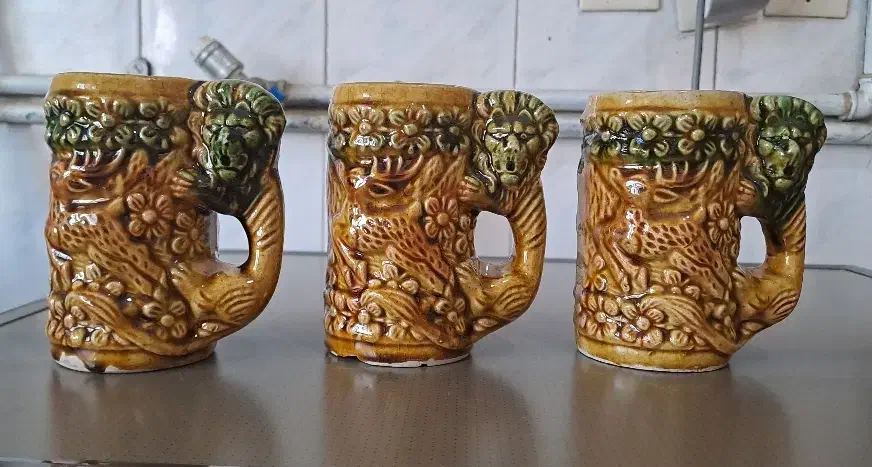 ۳ عدد لیوان قدیمی|کلکسیون اشیاء عتیقه|مشهد, رده|دیوار