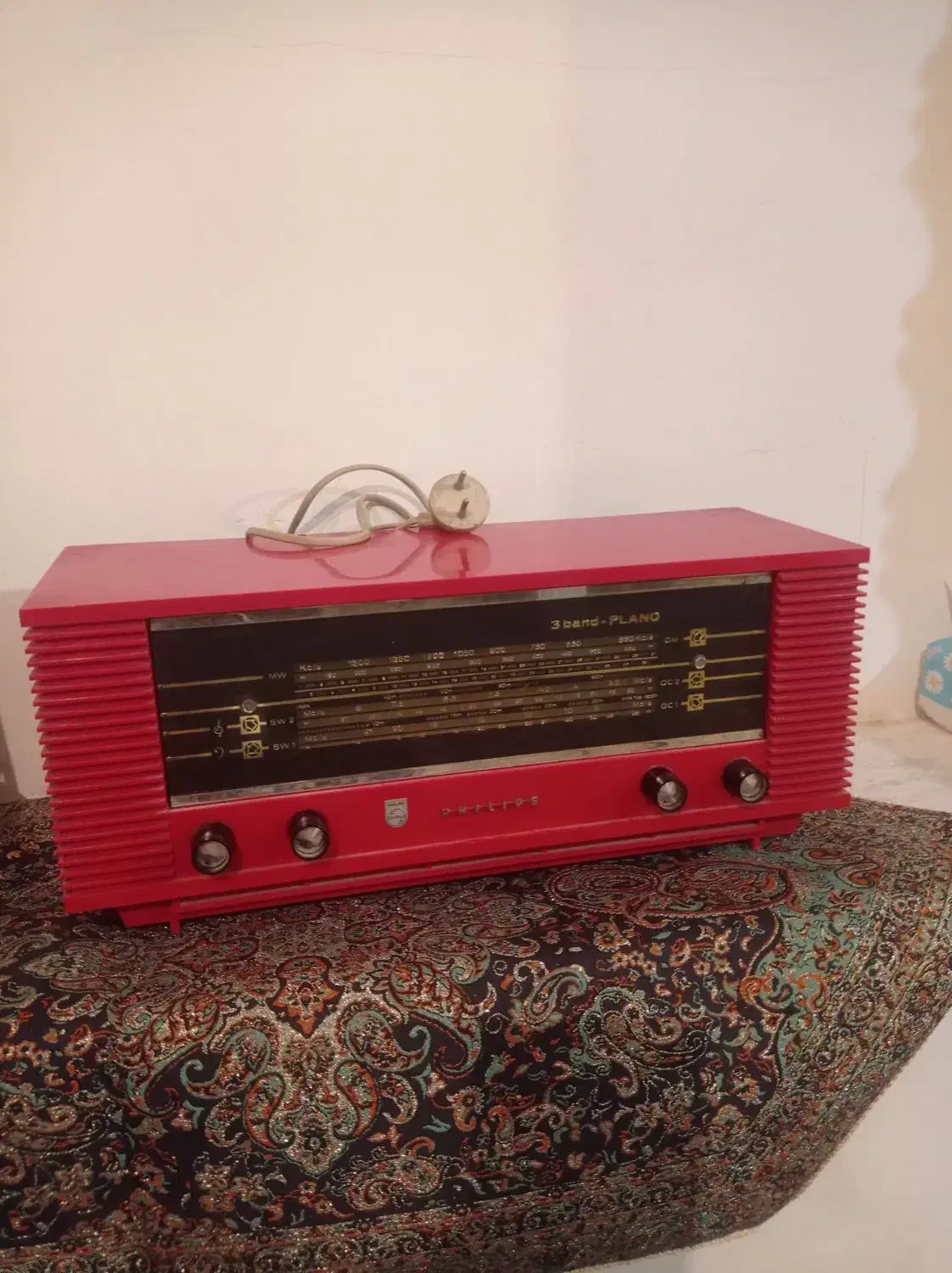 رادیو کلکسیونی|کلکسیون اشیاء عتیقه|نهاوند, |دیوار