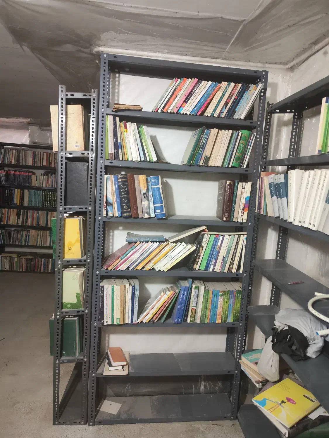 فروش قفسه|کتابخانه، شلف، قفسه‌های دیواری|قم, زنبیل آباد|دیوار