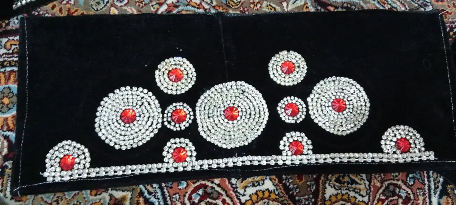 کلاهچه(لچک)|لباس|ناغان, |دیوار