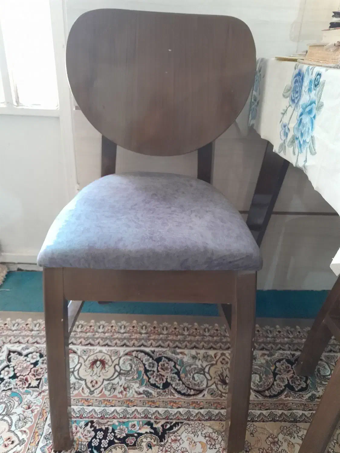 سرویس چهار نفره|میز و صندلی غذاخوری|شیراز, شیخ روزبهان|دیوار