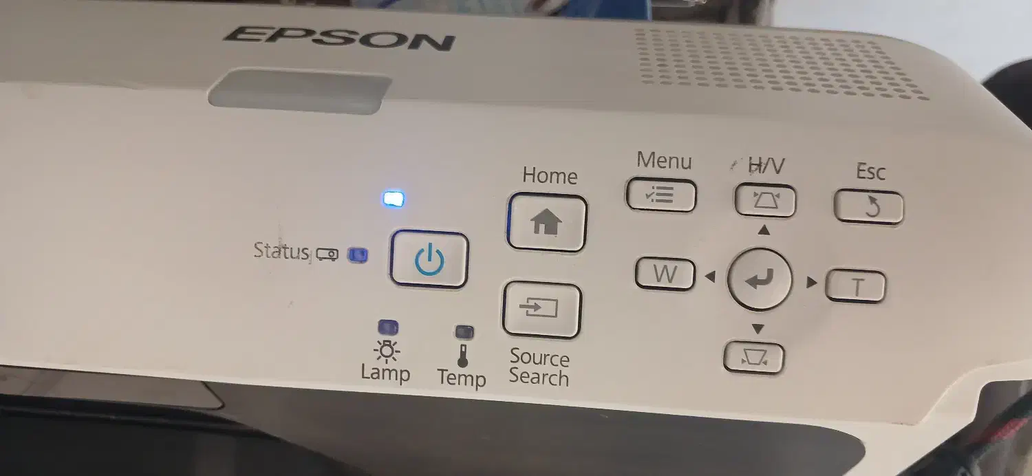 ویدئو پرژکتور ultra short  اپسون EPSON|تلویزیون و پروژکتور|نجف‌آباد, ویلاشهر|دیوار