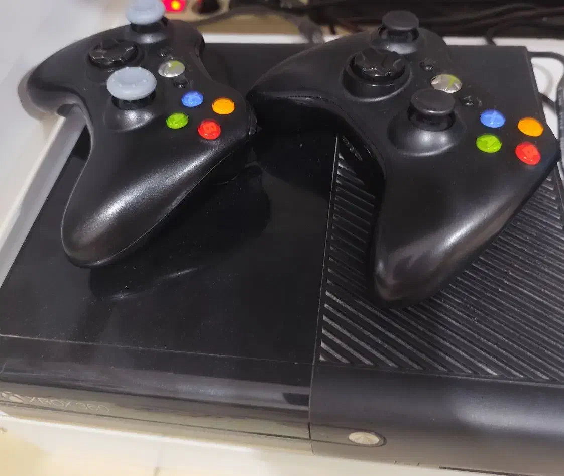 کنسول بازی ایکس باکس ۳۶۰|کنسول، بازی ویدئویی و آنلاین|شیراز, شهرک سراج‎|دیوار