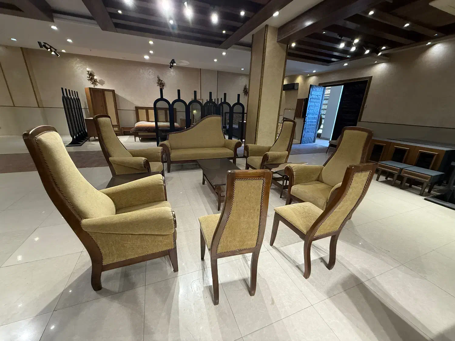 فروش چند دست مبل دسته دو|مبلمان خانگی و میز عسلی|کرج, شهرک امیر المومنین|دیوار