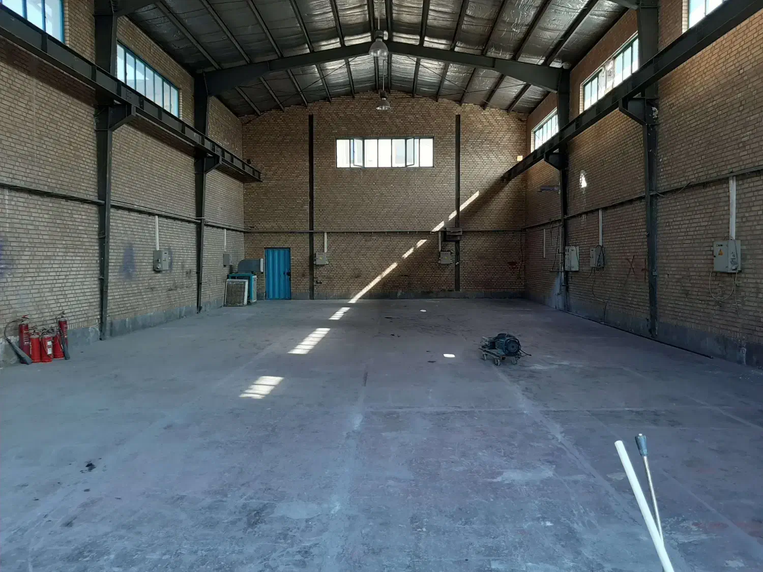 ملک و انباری|فروش دفتر صنعتی، کشاورزی، تجاری|ملایر, |دیوار