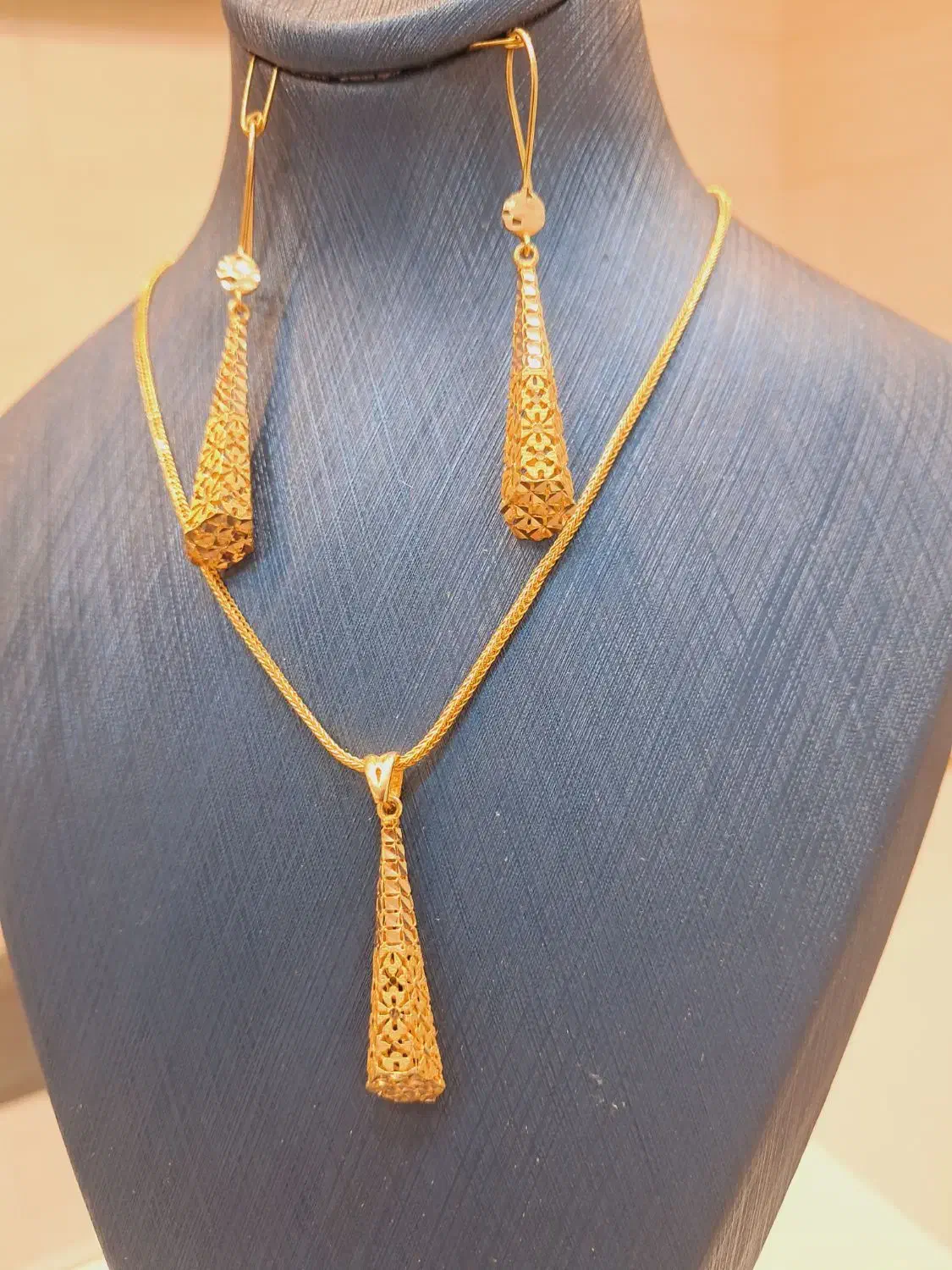 طلا با 300بالا تابلو|جواهرات|اهواز, طالقانی|دیوار