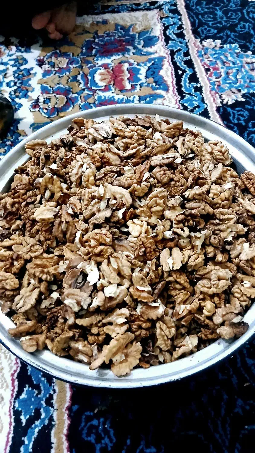 گردو  ونایی|خوردنی و آشامیدنی|اشترینان, |دیوار