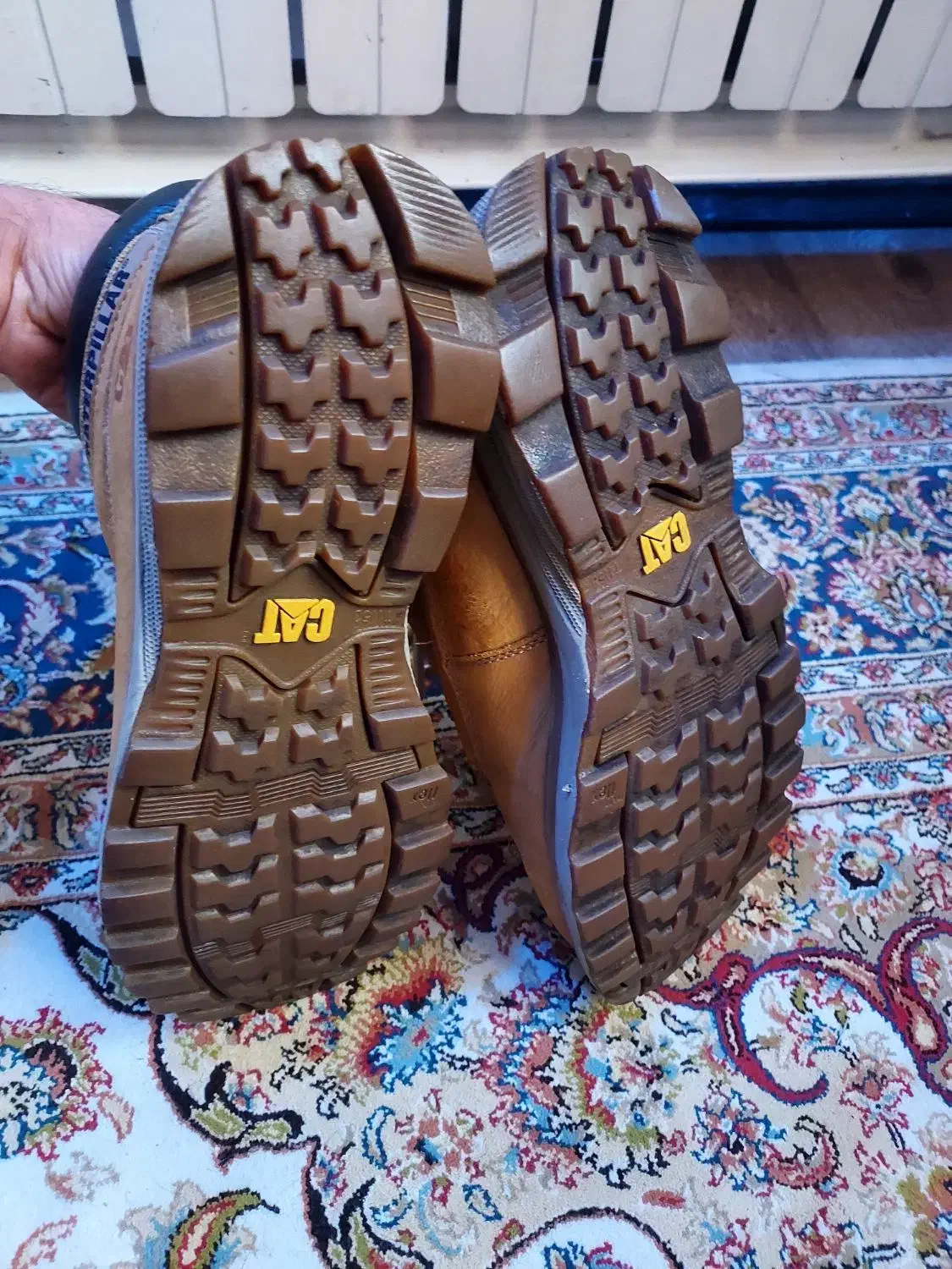 بوت و کفش کوه و طبیعت گردی cat کاترپیلار 42|کیف، کفش، کمربند|تهران, تهرانپارس غربی|دیوار