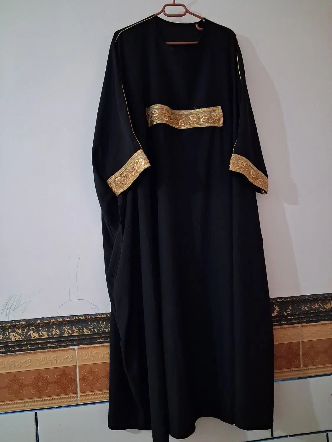 مانتو عبا|لباس|هندیجان, |دیوار