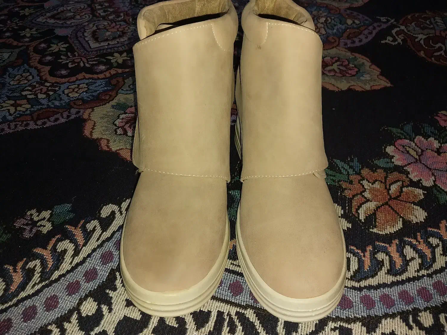 یه عدد نیم بوت نو|کیف، کفش، کمربند|اراک, |دیوار