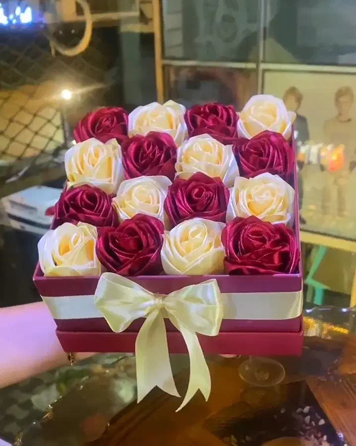 سفارش انواع دسته گل،باکس گل روبانی وبوکت پروانه ای|گل مصنوعی|رشت, دیانتی|دیوار