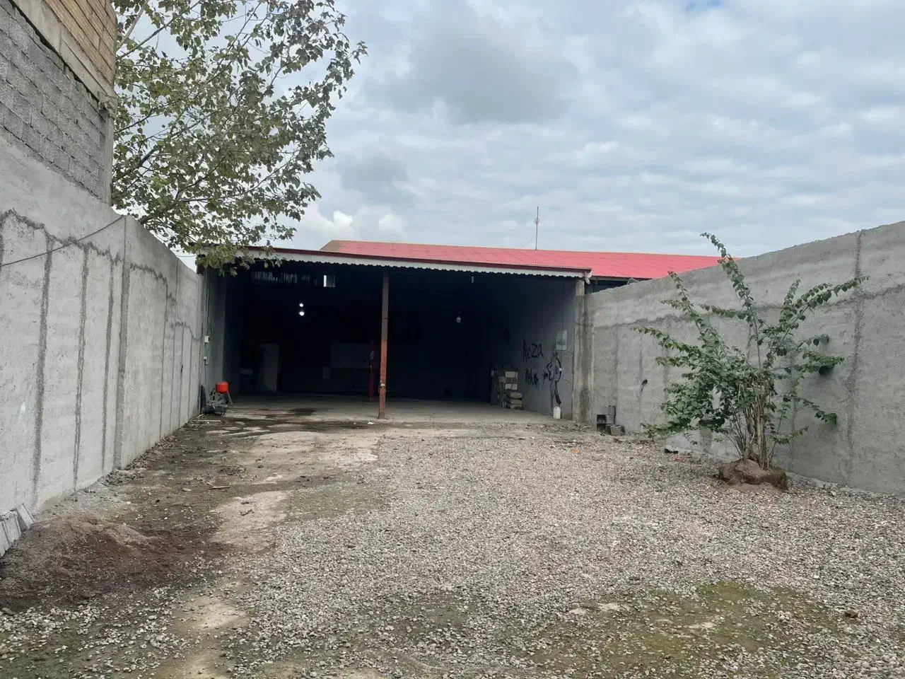 اجاره گاراژ ، کارگاه ، تعمیرگاه|اجارهٔ مغازه و غرفه|رشت, حومه رشت|دیوار