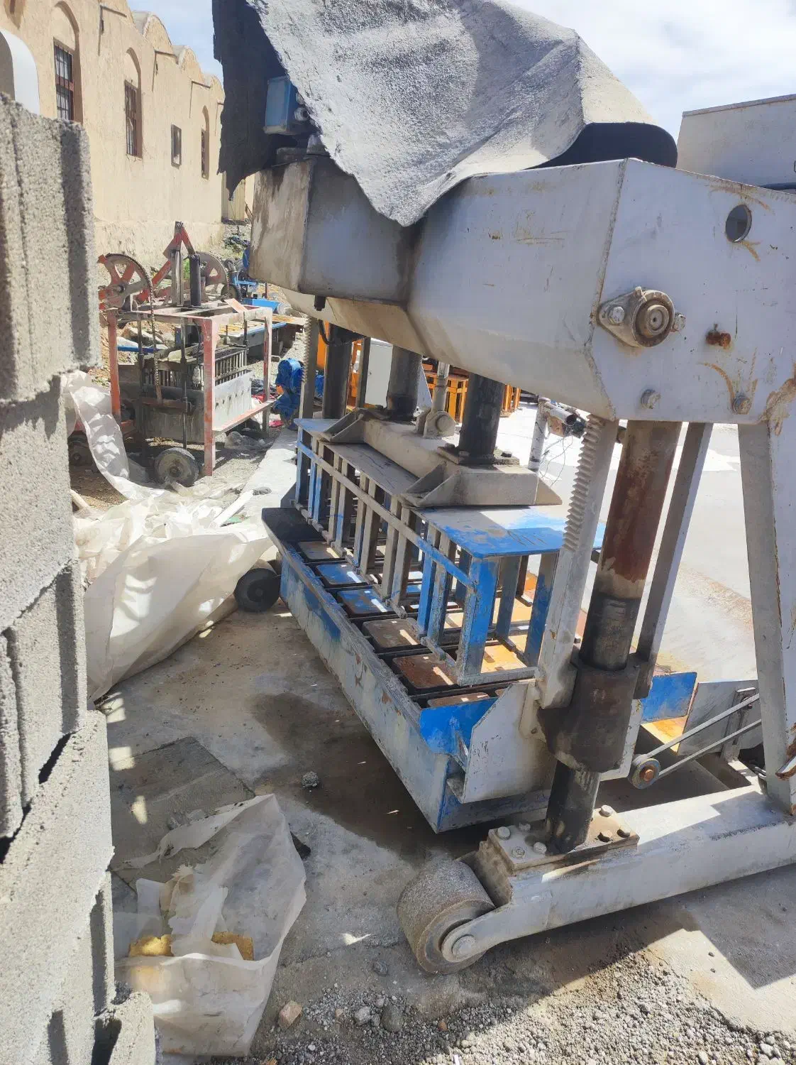 دستگاه بلوک زنی|ماشین‌آلات صنعتی|دلیجان, |دیوار