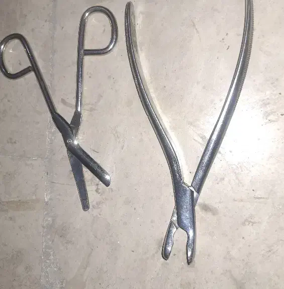 قیچی بانداژ فلزی و فورسپس دندانپزشکی ساخت انگلیس|پزشکی|پردیس, فاز ۸|دیوار