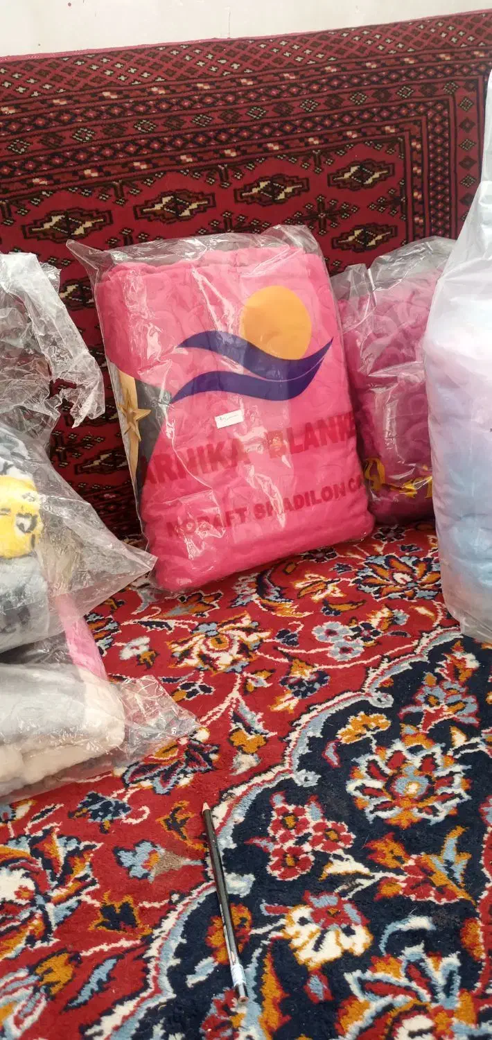 پتو مسافرتی و پتو یه نفره با کیفیت عالی|رختخواب، بالش، پتو|بیجار, |دیوار