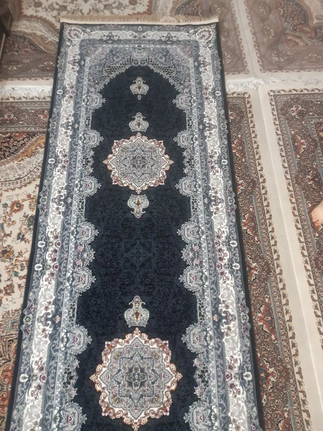 کناره فرش|فرش|رباط‌کریم, رباط‌کریم|دیوار