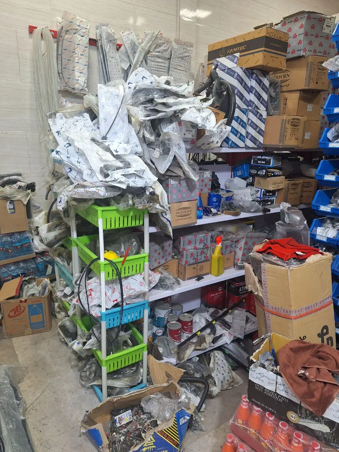 فروش یک جا و کامل لوازم یدکی خودرو|قطعات یدکی و لوازم جانبی|مشکیندشت, |دیوار