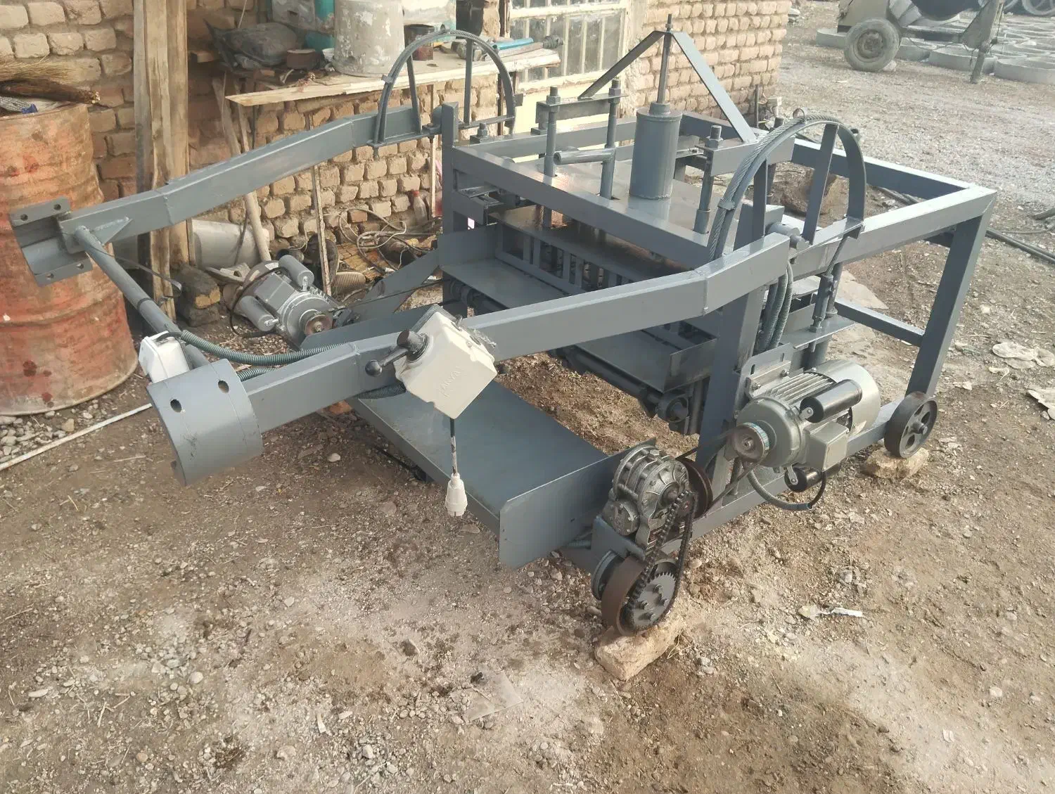 دستگاه بلوک زنی|ماشین‌آلات صنعتی|مشهد, باغ فراگرد|دیوار