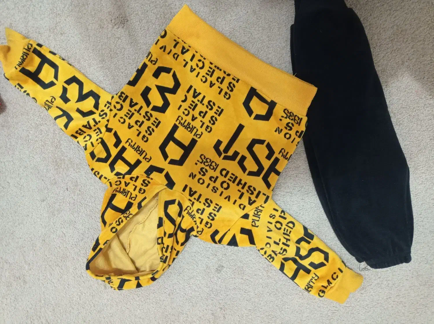 مخمل پسرانه|کفش و لباس بچه|شاهینشهر, طالقانی|دیوار