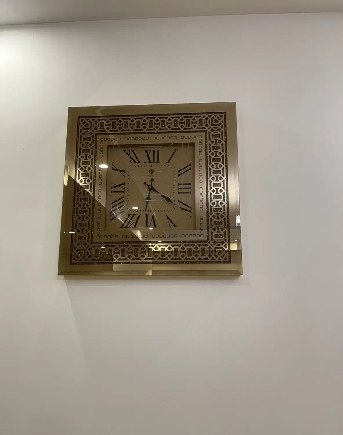 ساعت دیواری|ساعت دیواری و تزئینی|تهران, صادقیه|دیوار