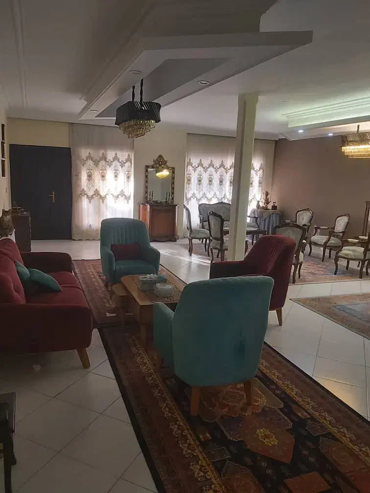 ویلا شهری لاکچری 360 متر فول بازسازی 80 متر حیاط|اجارهٔ آپارتمان|تهران, نیلوفر|دیوار